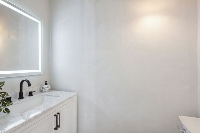 37 N. Sullivan Rd, Charlton, MA 01507