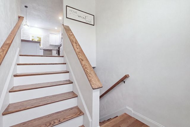 37 N. Sullivan Rd, Charlton, MA 01507