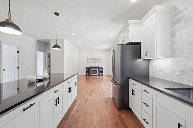 37 N. Sullivan Rd, Charlton, MA 01507