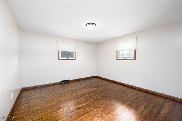 9894 Silvercreek Road, Wadsworth, OH 44281