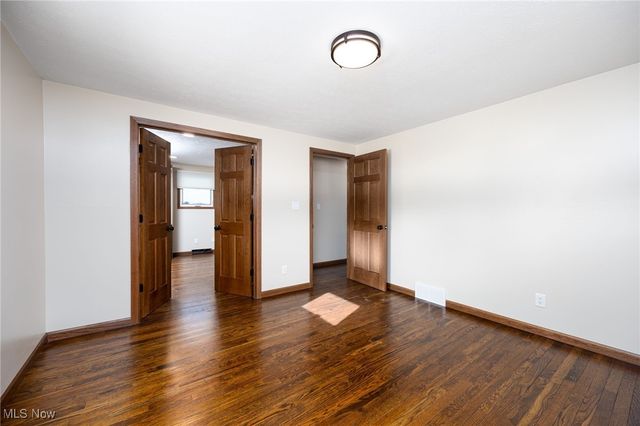 9894 Silvercreek Road, Wadsworth, OH 44281