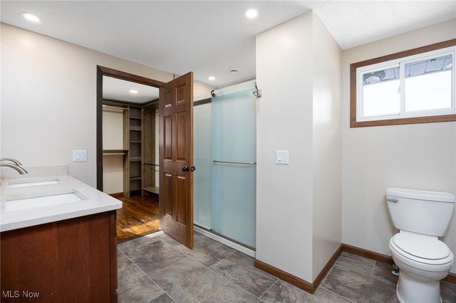 9894 Silvercreek Road, Wadsworth, OH 44281