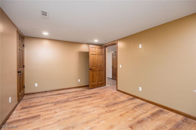 9894 Silvercreek Road, Wadsworth, OH 44281