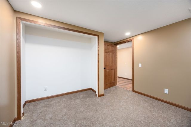 9894 Silvercreek Road, Wadsworth, OH 44281