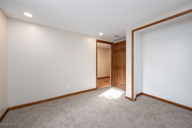 9894 Silvercreek Road, Wadsworth, OH 44281