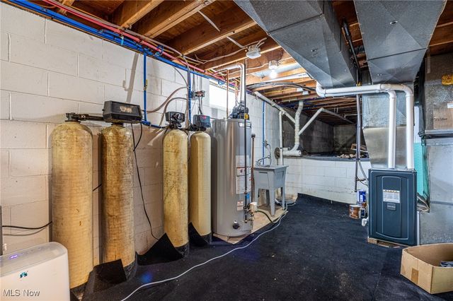 9894 Silvercreek Road, Wadsworth, OH 44281