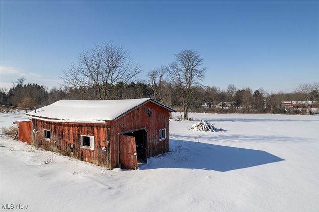 9894 Silvercreek Road, Wadsworth, OH 44281