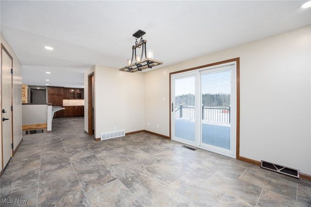 9894 Silvercreek Road, Wadsworth, OH 44281