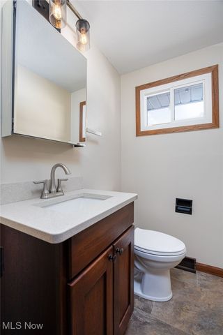 9894 Silvercreek Road, Wadsworth, OH 44281