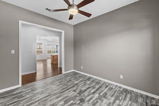 7031 Ridge Place Cir, Tyler, TX 75703