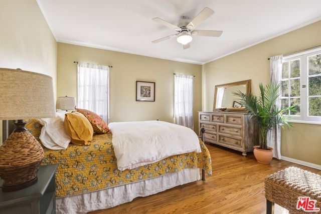 1611 Ard Eevin Avenue, Glendale, CA 91202