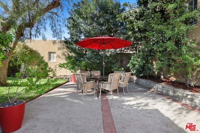 1611 Ard Eevin Avenue, Glendale, CA 91202