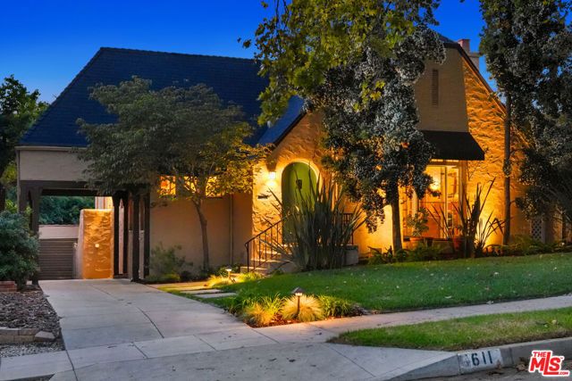 1611 Ard Eevin Avenue, Glendale, CA 91202