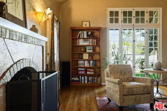 1611 Ard Eevin Avenue, Glendale, CA 91202