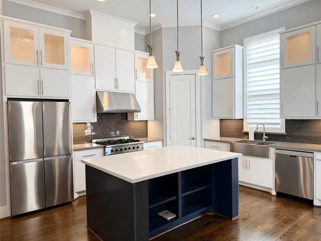 2115 Detering Street, Houston, TX 77007