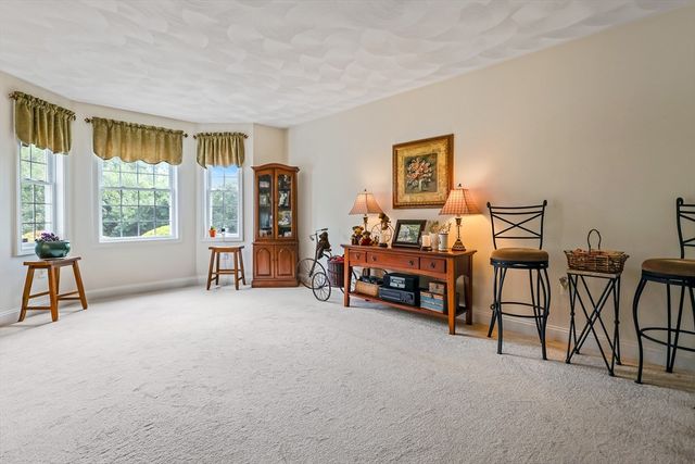 18 Maple Ridge Rd, Methuen, MA 01844