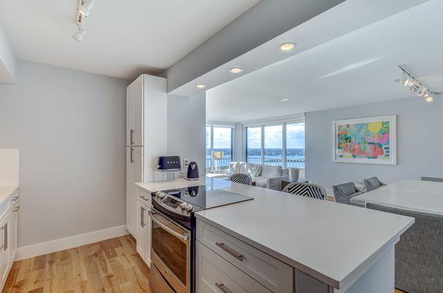 5510 N Ocean Drive 24d, Singer Island, FL 33404