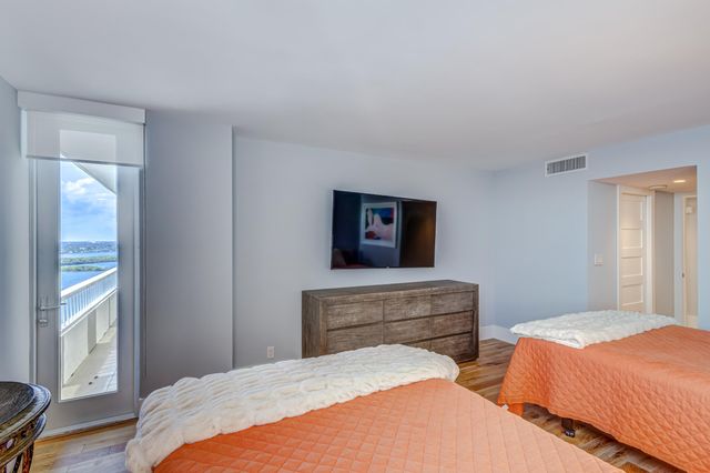 5510 N Ocean Drive 24d, Singer Island, FL 33404