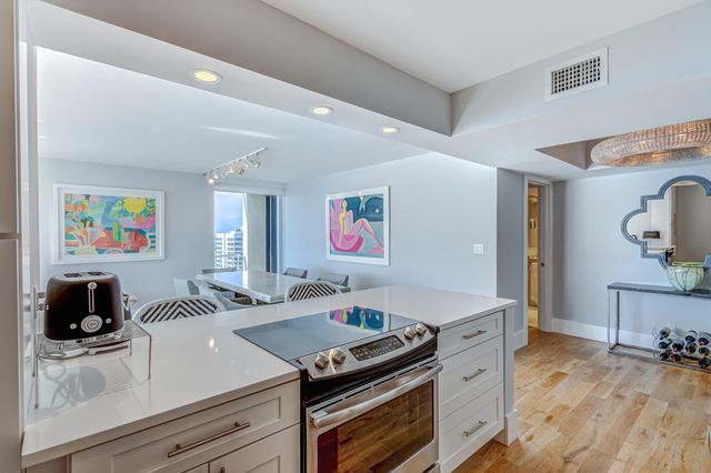 5510 N Ocean Drive 24d, Singer Island, FL 33404