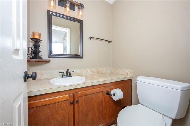 2309 Teapot Court, Winston-salem, NC 27106