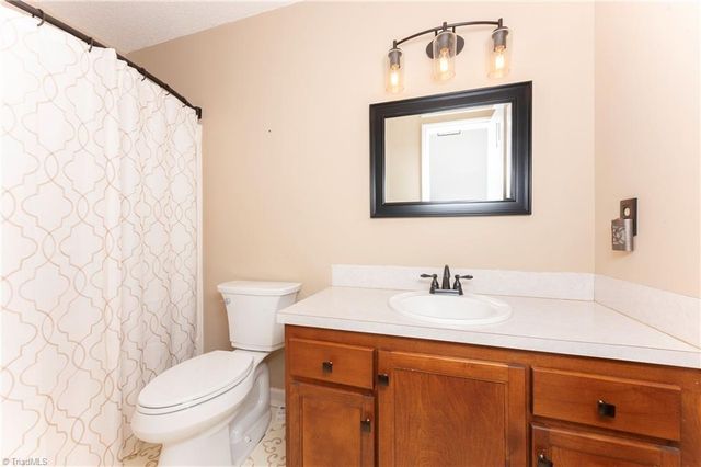 2309 Teapot Court, Winston-salem, NC 27106