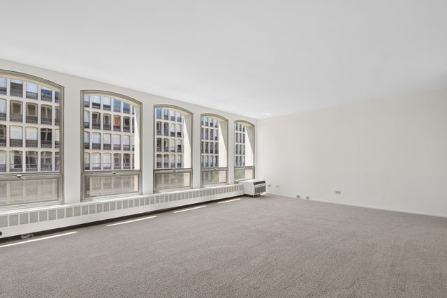 1451 E 55th Street 626N, Chicago, IL 60615