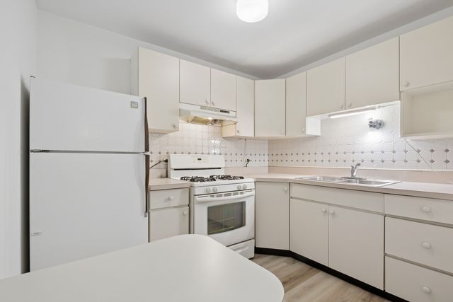 1451 E 55th Street 626N, Chicago, IL 60615