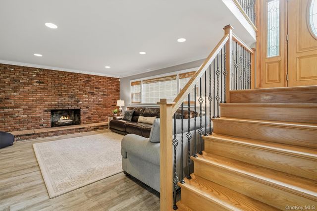 12 Little Brook Lane, New City, NY 10956
