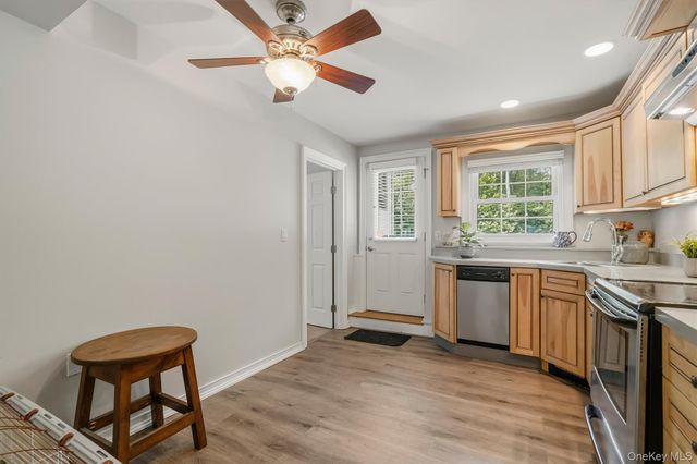 12 Little Brook Lane, New City, NY 10956