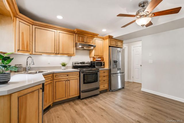 12 Little Brook Lane, New City, NY 10956