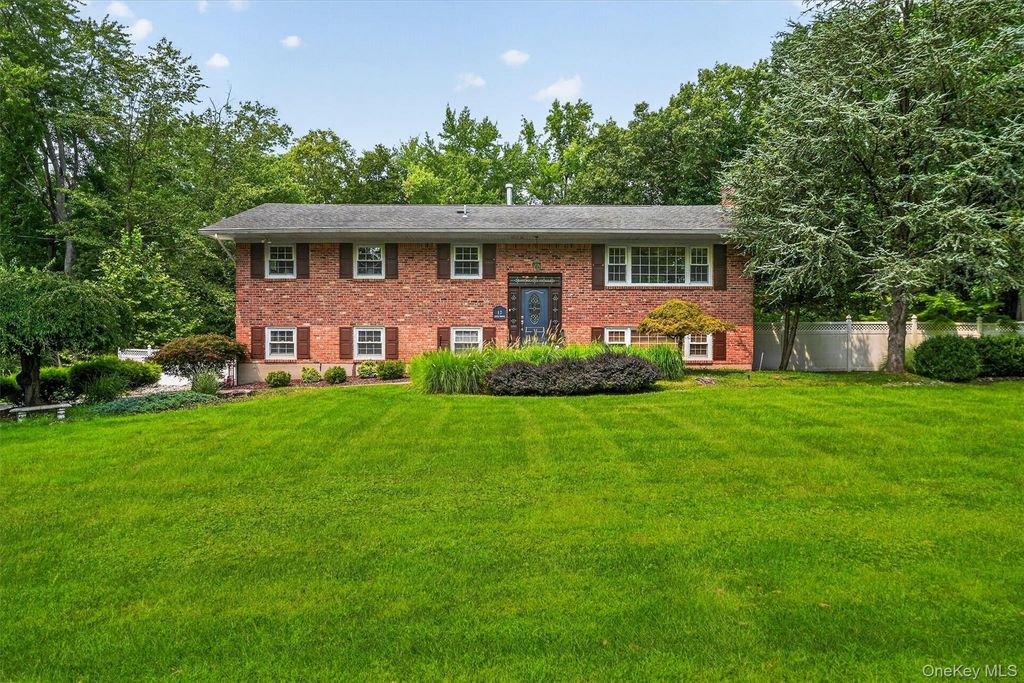 12 Little Brook Lane, New City, NY 10956 — exterior