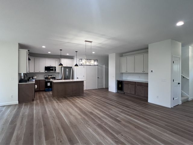 7205 62nd Avenue N, New Hope, MN 55428