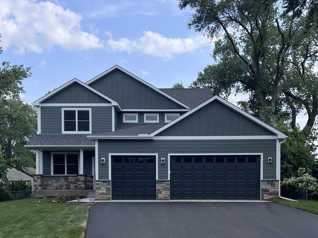 7205 62nd Avenue N, New Hope, MN 55428