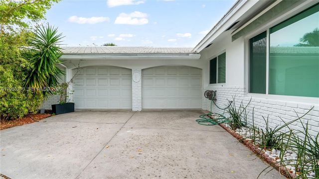 4512 Seagrape Dr E2, Lauderdale By The Sea, FL 33308