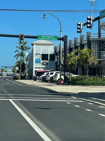 4512 Seagrape Dr E2, Lauderdale By The Sea, FL 33308