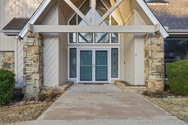 8614 S College Place, Tulsa, OK 74137