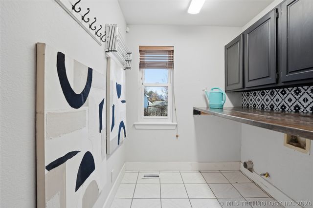 8614 S College Place, Tulsa, OK 74137