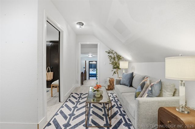 8614 S College Place, Tulsa, OK 74137