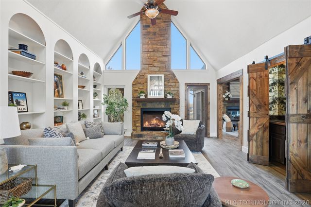 8614 S College Place, Tulsa, OK 74137