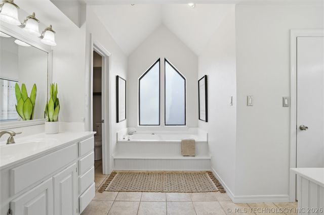 8614 S College Place, Tulsa, OK 74137