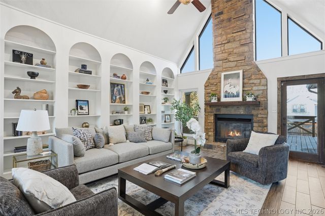 8614 S College Place, Tulsa, OK 74137