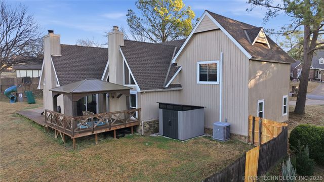 8614 S College Place, Tulsa, OK 74137