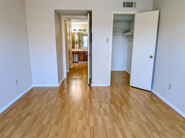 10555 Turtlewood Court 1903, Houston, TX 77072