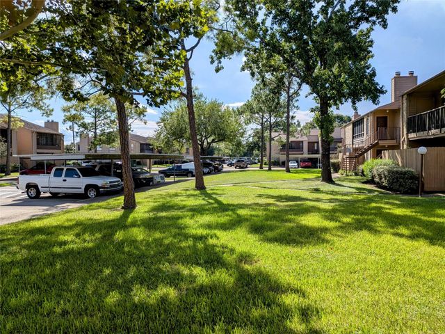 10555 Turtlewood Court 1903, Houston, TX 77072