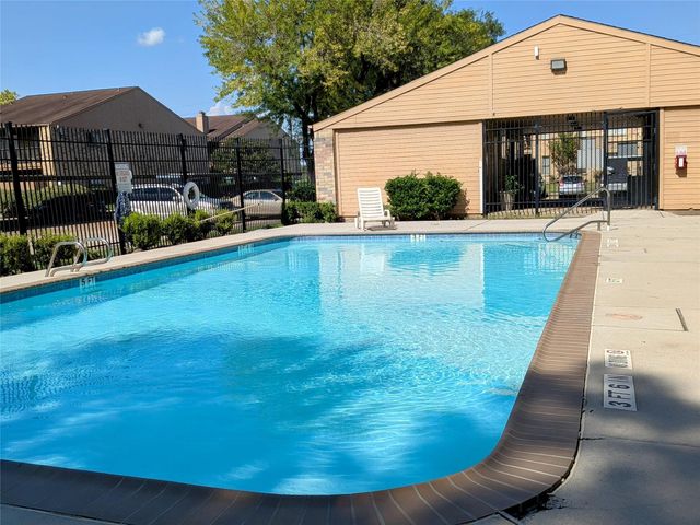 10555 Turtlewood Court 1903, Houston, TX 77072