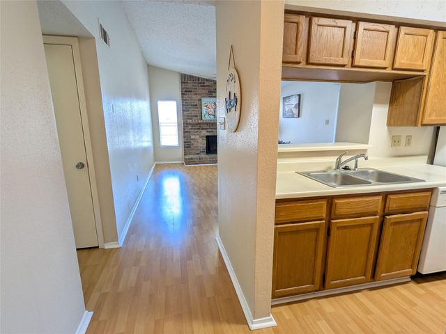 10555 Turtlewood Court 1903, Houston, TX 77072
