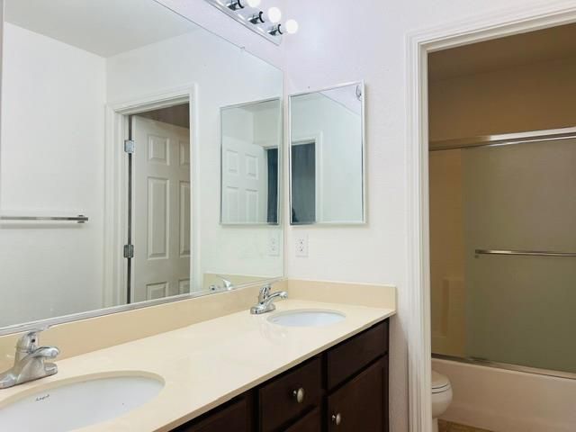 15877 Independence Ave, Lathrop, CA 95330