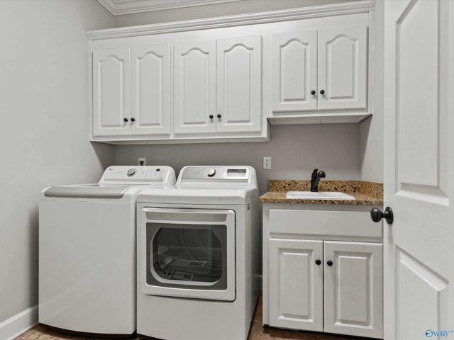 1705 East Forrest Street, Athens, AL 35613