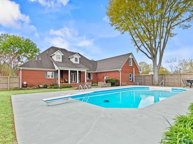 1705 East Forrest Street, Athens, AL 35613