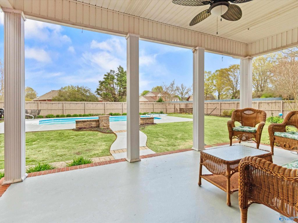 1705 East Forrest Street, Athens, AL 35613